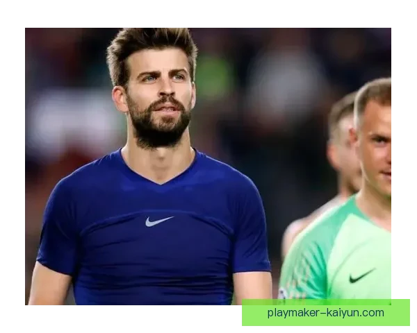 皮克在近期比赛中表现稳健，继续展现其领导能力与防守稳定性。